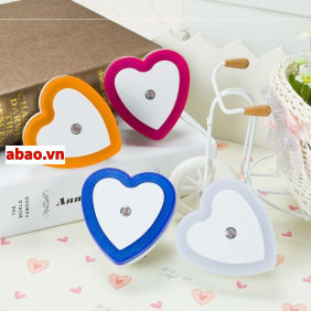 Đèn ngủ led trái tim cảm biến