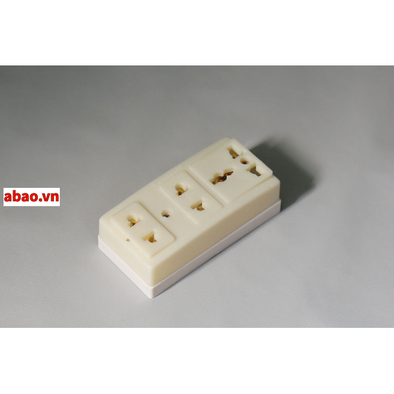 Ổ cắm 3 cửa