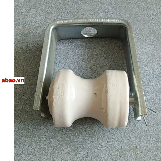 U rãnh xi (giắc điện)